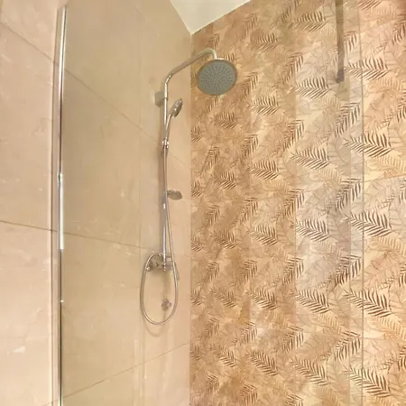 Baja's Garden Daire *